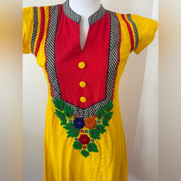 Vibrant Yellow Kurti with Hand Embroidered Floral Design - Picture 6 of 9